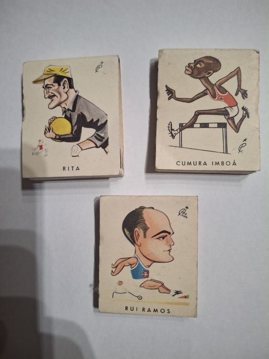 Caricaturas tipo cromos futebol com os fosforos