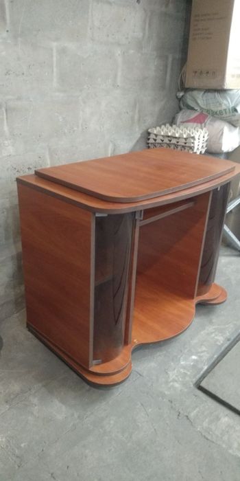 Продам тумбочку под телевізор