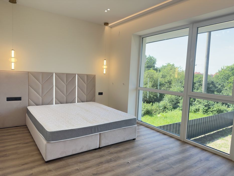 Продаж сучасного будиноку в с. Крихівці