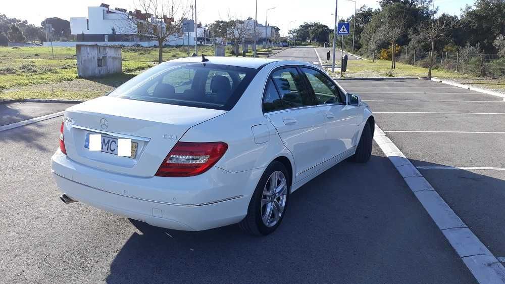 Mercedes C220 AvantGarde Nacional