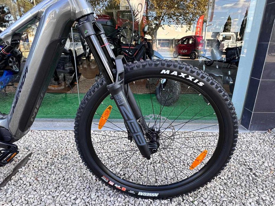 Merida eONE-SIXTY 875