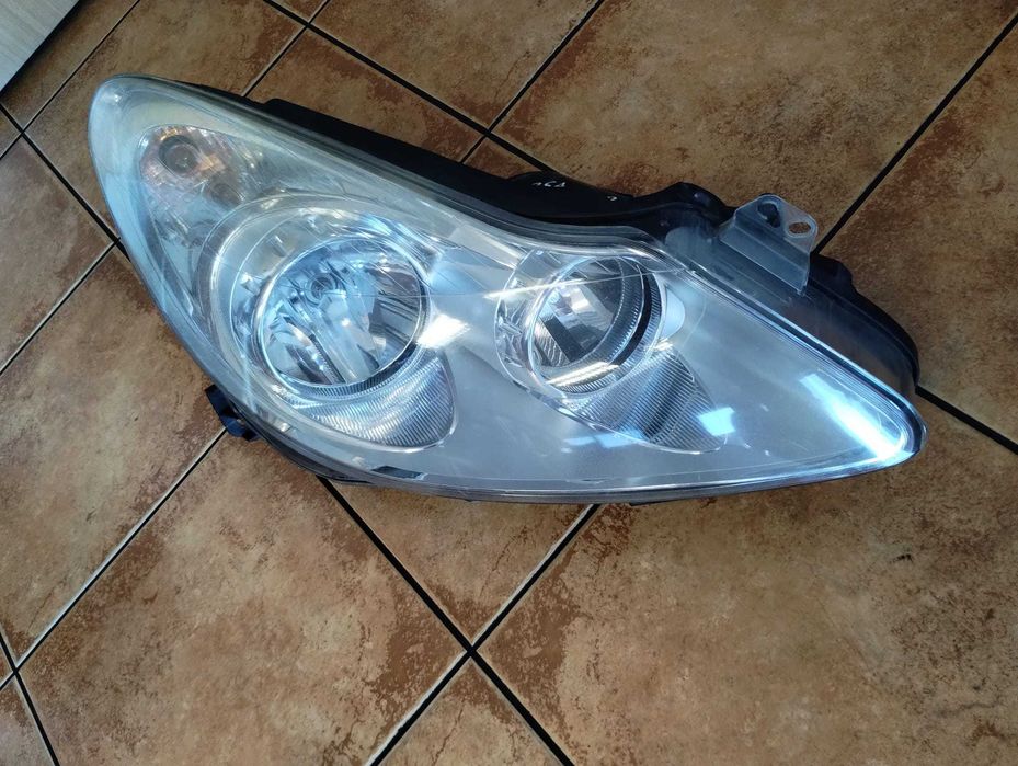lampa przód przednia prawa Opel Corsa D Europa