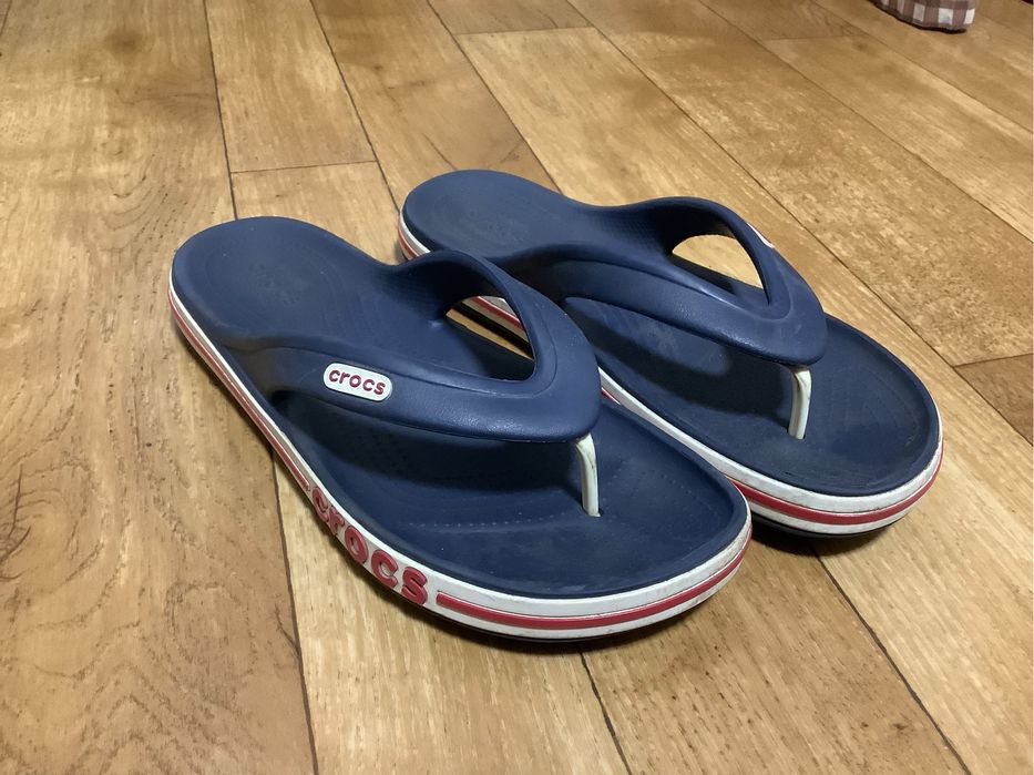 Шлепки Crocs мужские