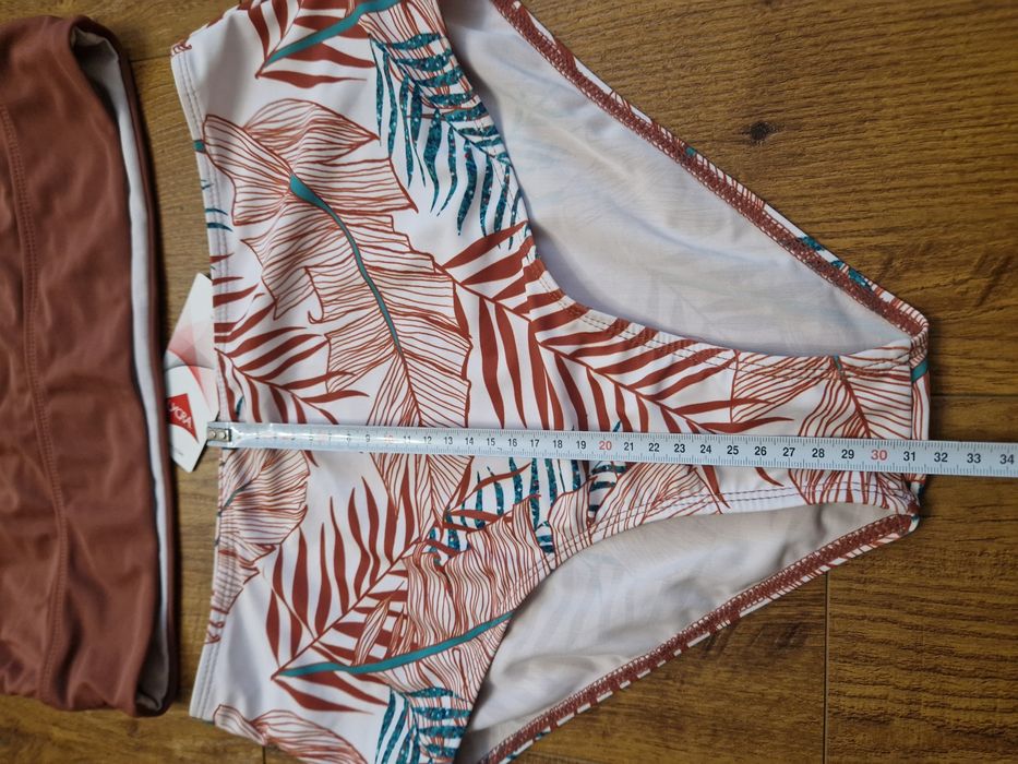 Новый раздельный купальник размер L