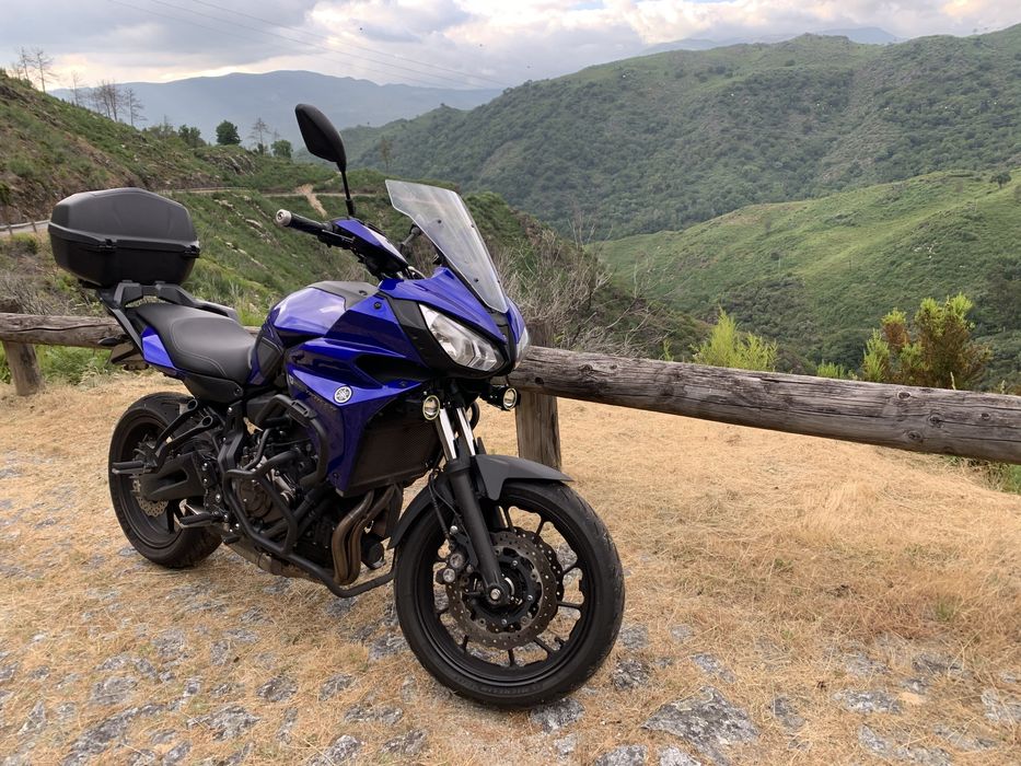 Yamaha MT-07 Tracer – 2017 – C/ Muitos Extras (Akrapovic, Top Case)