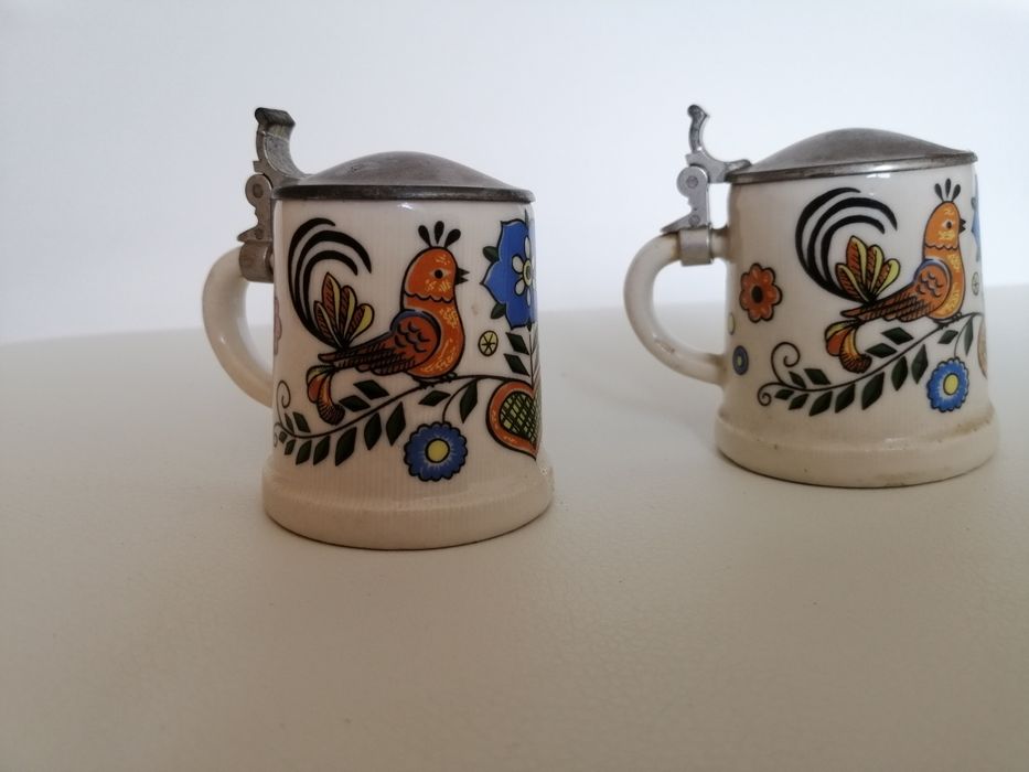 Stare małe malowane kufelki ceramiczne. Cena 1 szt