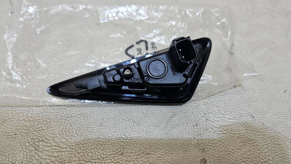 Tesla model 3 камера в крило рест дорест нове / б.у