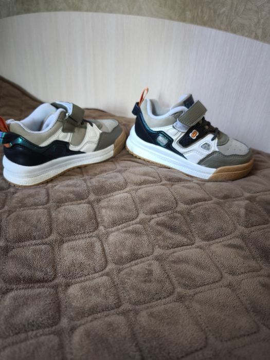 Продам дитячі кросівки в хорошому стані