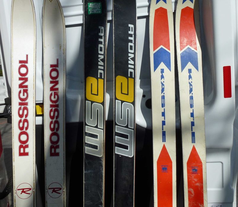 NARTY zjazdowe. Austria, Francja.