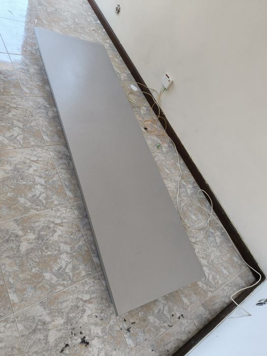 Secretaria c/peça exposição amovível