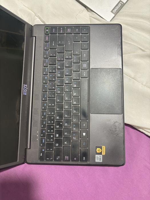 Computer in good condition, screen cracked513316186207047681