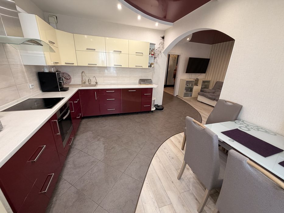 Apartment in Kyiv, Chervonyy Khutir, Rembaza - View 4
