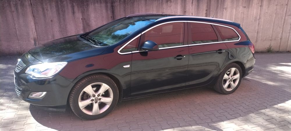 Opel Astra benzyna