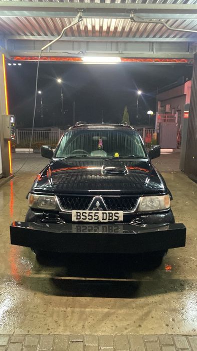 Mitsubishi pajero sport