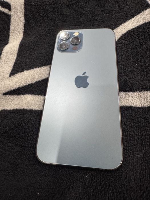 Iphone 12 Pro niebieski