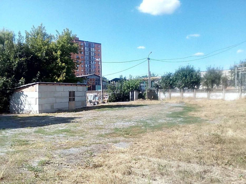 Продається ділянка 11 соток для комерційних потреб