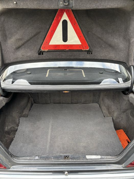 Mercedes-Benz W124 Classe-E 200D