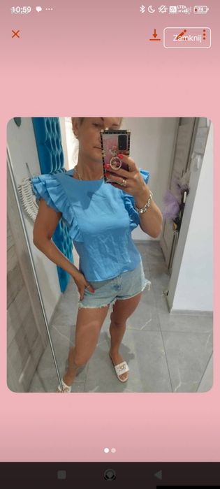 Niebieska bluzeczka idealna na elegancko jak i sportowo