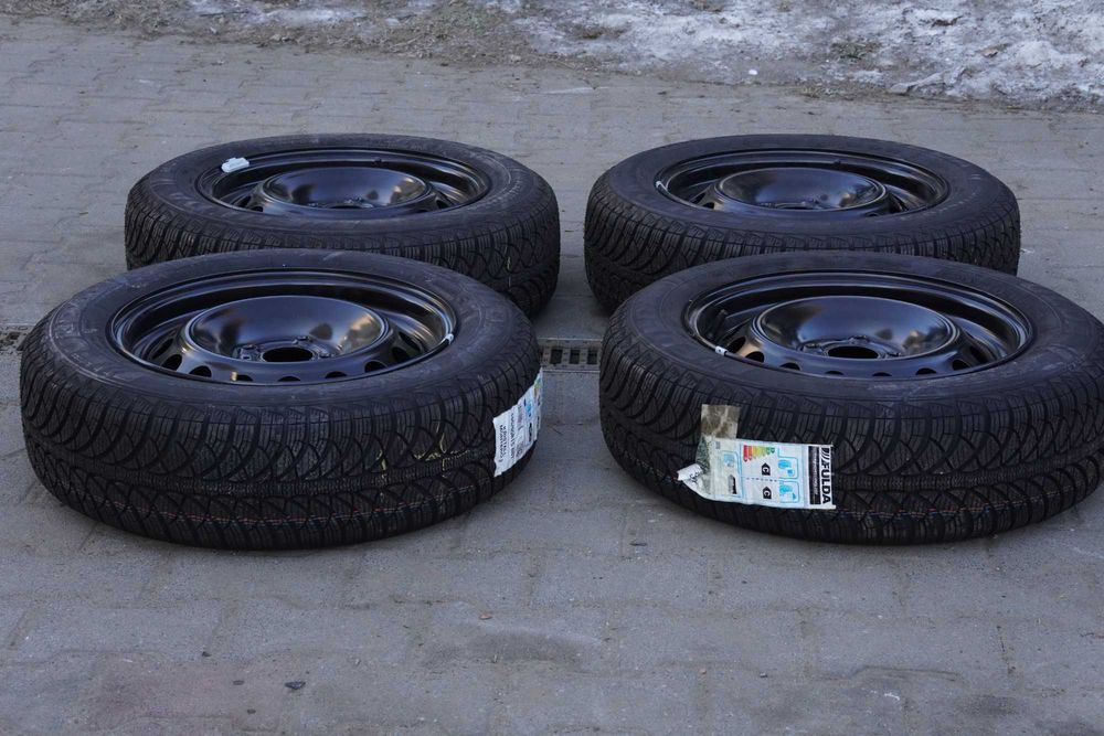 Całe koła 15 do  Dacia RENAULT 4x100 ET40 NOWE Felgi opony