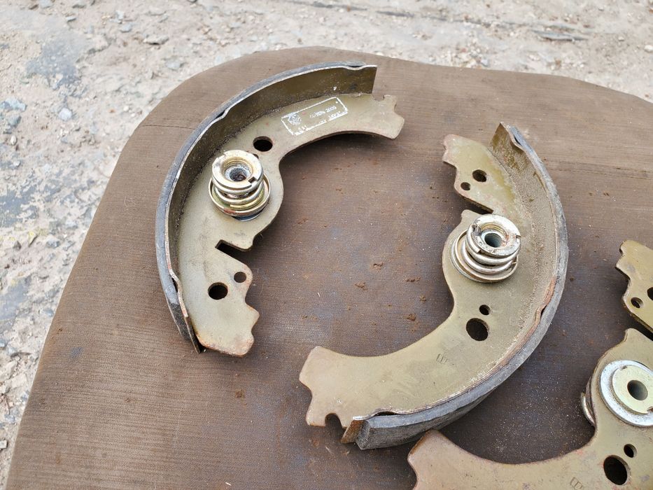 Колодки тормозние автоомбиля ВАЗ 2101- 03-07 ВАЗ Классика  новые СССР