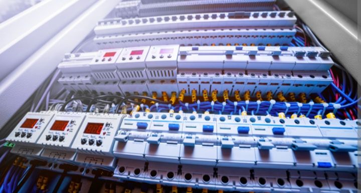 Elektryk Automatyk – Serwis Maszyn i Utrzymanie Ruchu (24/7)