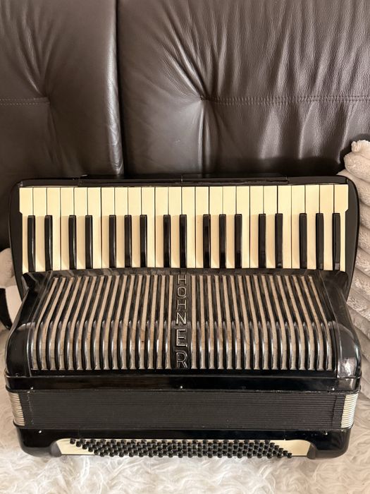 Akordeon hohner 120 bas