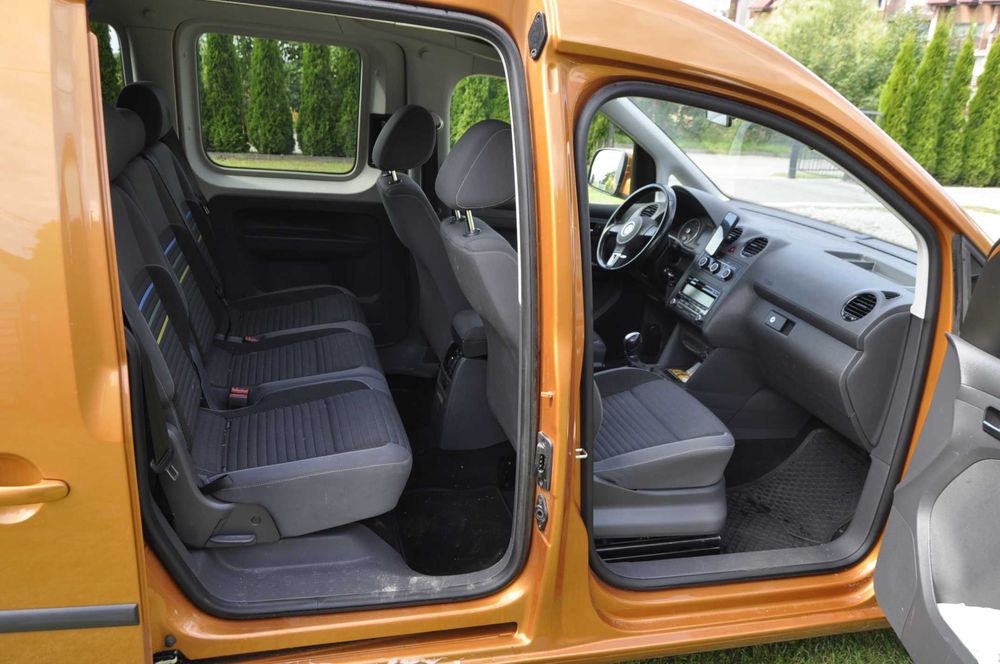 VW Caddy life automat DSG tdi Klima hak 2014 rok alufelgi