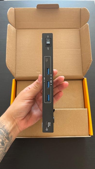 Kceve KVM Switch Dual Monitor 4K  60Hz  (Novo/Selado)
