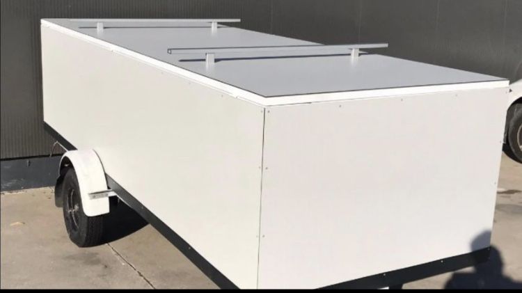 Atrelado multifunções inox/fenólio