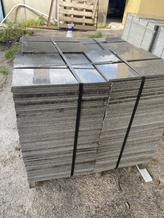 Mosaico em granito Negro Sudafrica a 1 cm esp. polido