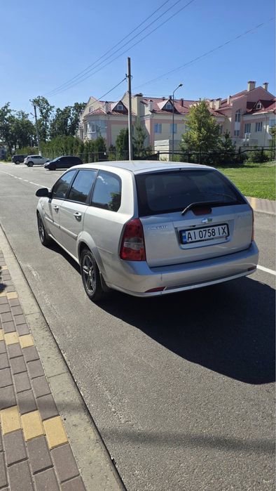 Машина Chevrolet Lacetti