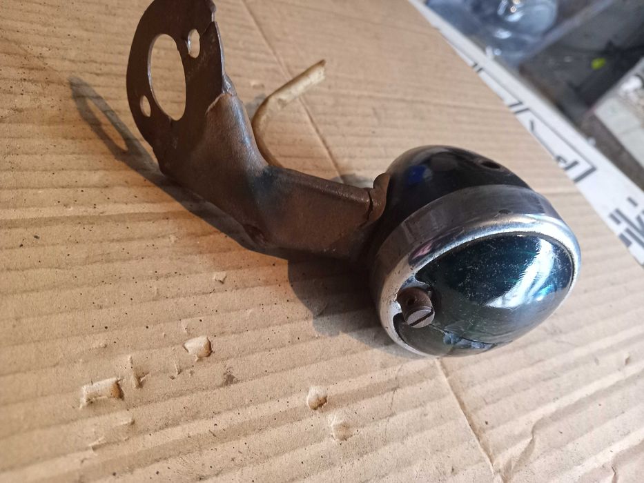 Cтеклышки подфарников ГАЗ-69, Газ-51, ЗиЛ-157. Шильдик Жигули.