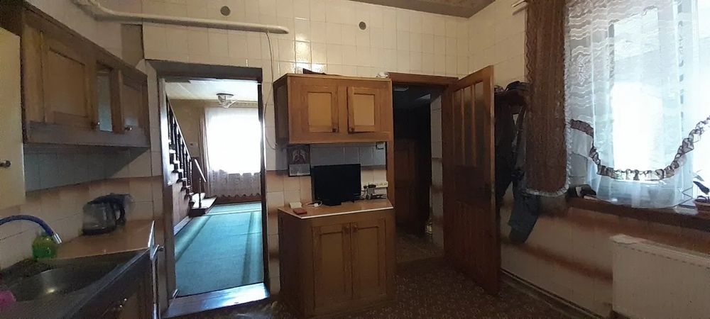 Продам добротний 2-о поверховий будинок. Район С.Балашівка.
