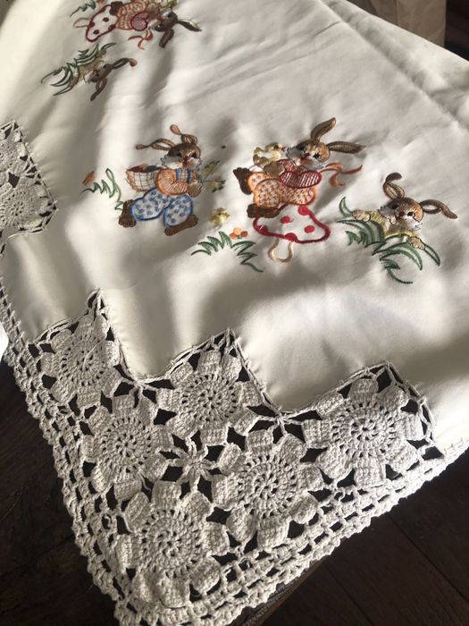 Obrus szydełkowy Wielkanocny