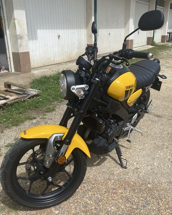 Yamaha  xsr 125.
