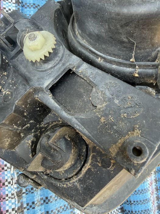 Фара левая Ford Mondeo