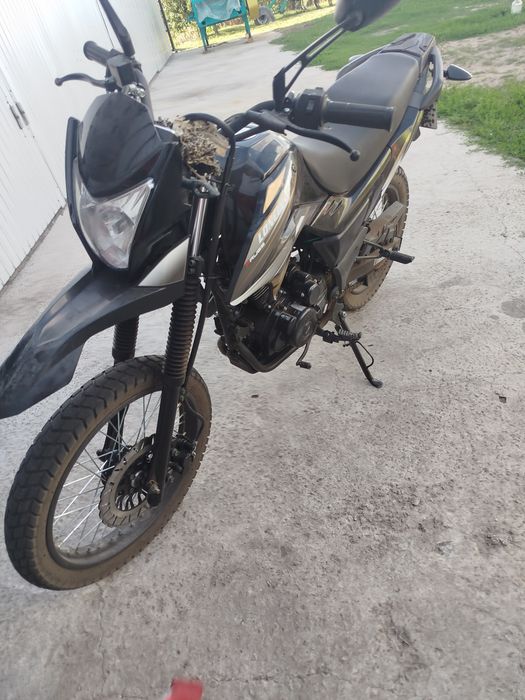 Продам мотоцикл Лонсін 200