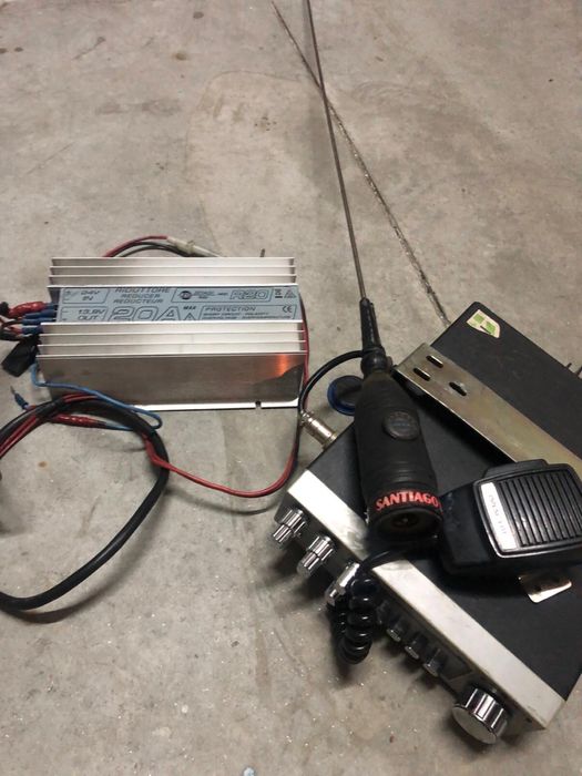 Rádio CB, antena e transformador