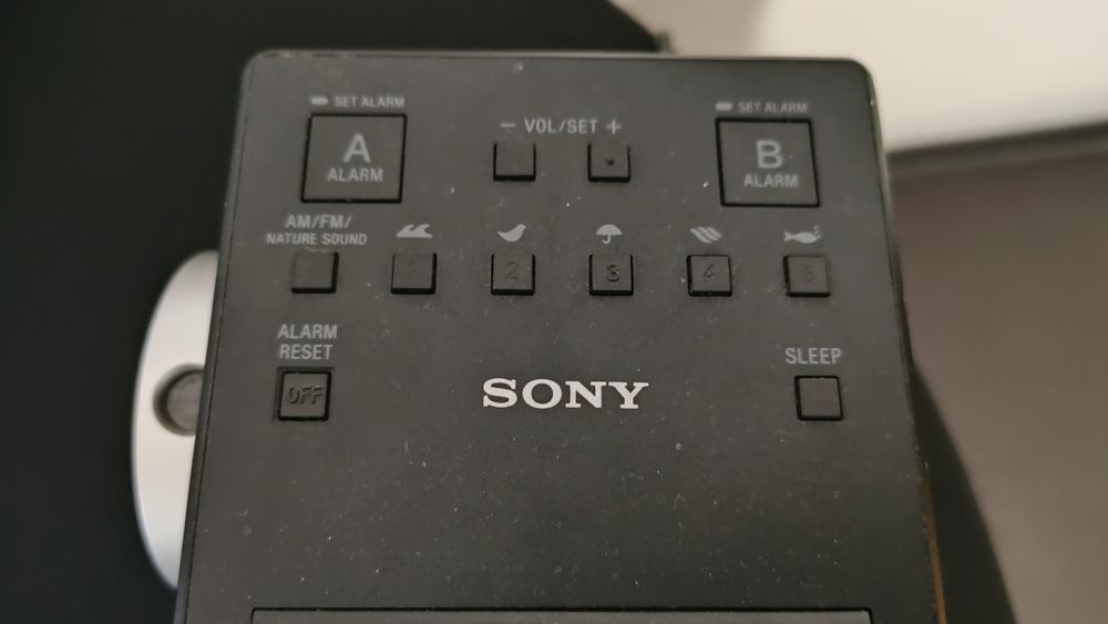 Despertador Sony com projetor