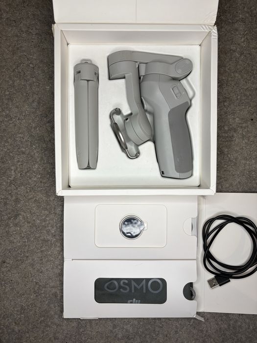 DJI Osmo OM 4 — Estabilizador de Smartphone 3 Eixos | Excelente Estado