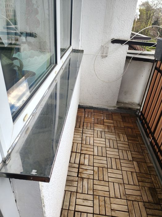 Parapet metalowy na balkon