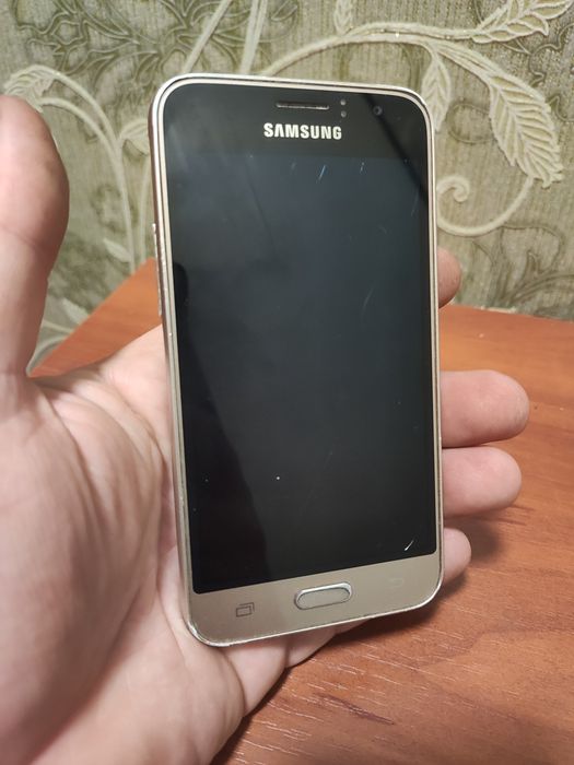 Продам телефон Samsung