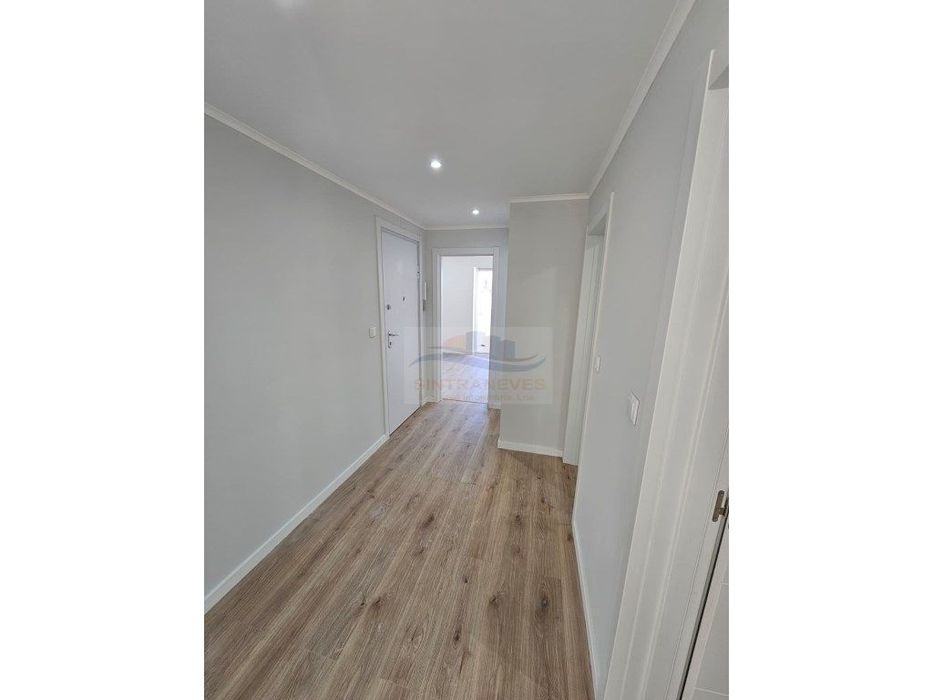 T2 Totalmente Remodelado | Venteira, Amadora