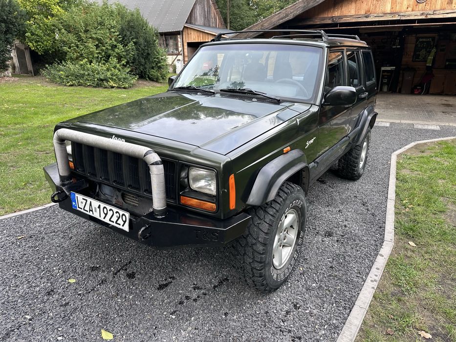 Jeep Cherokee