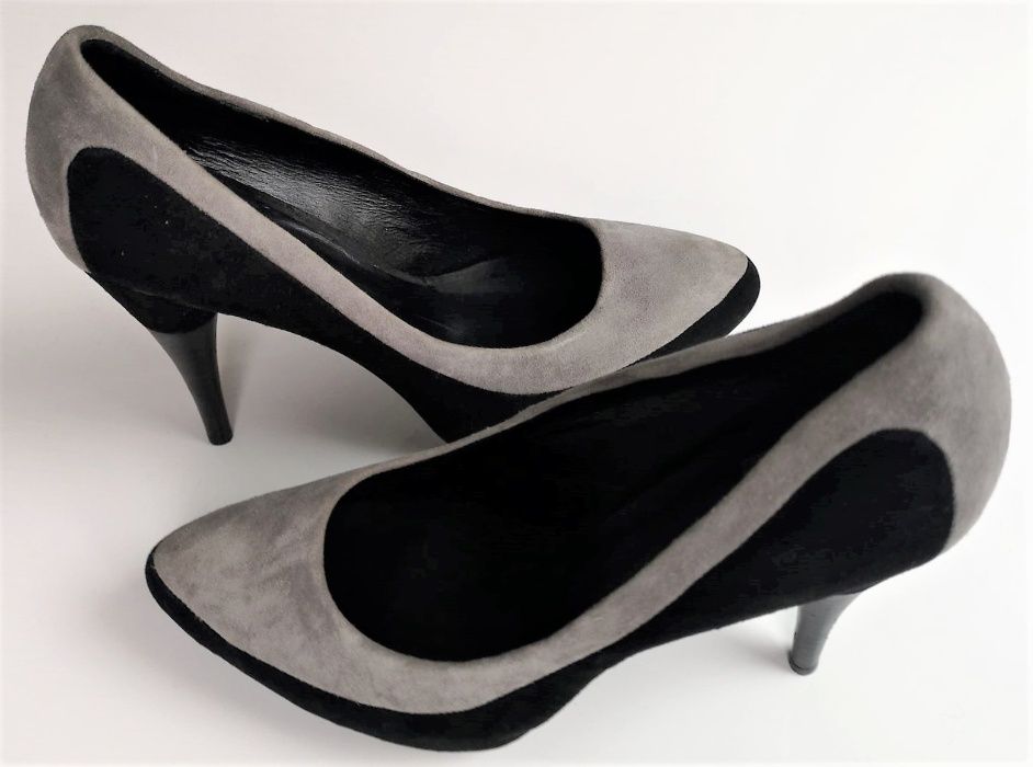 Calvin Klein klasyczne szpilki nowe 40 naturalny zamsz czarno-szare