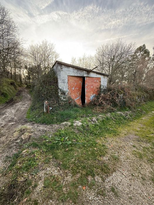 Moradia T1 + Terreno Rustico - Excelente Potencial