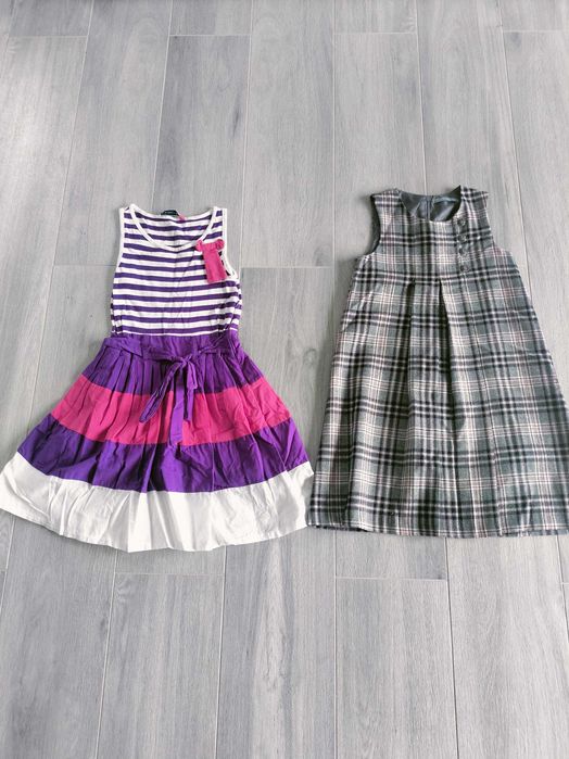 Sukienki 134/140/146