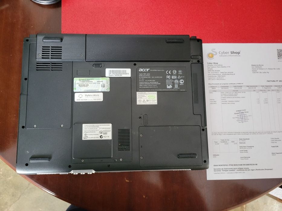 Vendo portátil Acer Aspire 1680 a funcionar normalmente