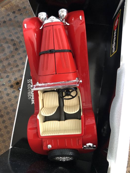 Модель Авто Jaguar Burago