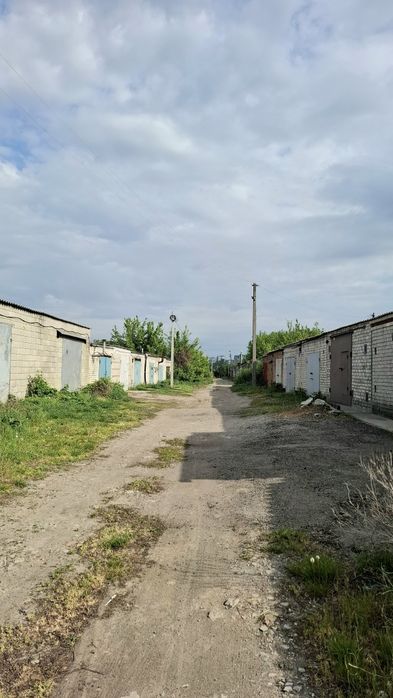 Продам 2 гаражі ( Тополя, Опитний)